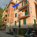 Linda A Pochi Passi Dal Mare - 011030-lt-0357